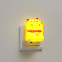 Ночник "Счастливый кот" 1Вт LED 7х8х9см Ночник "Счастливый кот" 1Вт LED 7х8х9см