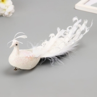 Пушистик на прищепке "Голубь с высоким хохолком и в блестках" белый 7х5х28 см Пушистик на прищепке "Голубь с высоким хохолком и в блестках" белый 7х5х28 см