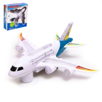 Самолет «Лайнер», работает от батареек, световые и звуковые эффекты Самолет «Лайнер», работает от батареек, световые и звуковые эффекты