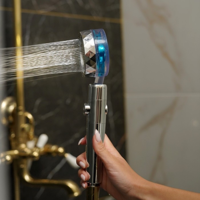 Душевая лейка ZEIN Z2349, с вентилятором, 1 режим, пластик/нержавеющая сталь, синий/хром Душевая лейка ZEIN Z2349, с вентилятором, 1 режим, пластик/нержавеющая сталь, синий/хром