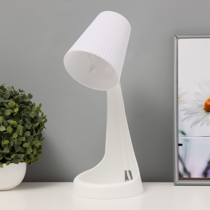 Настольная лампа фикс 1хE27 15W белый Настольная лампа фикс 1хE27 15W белый