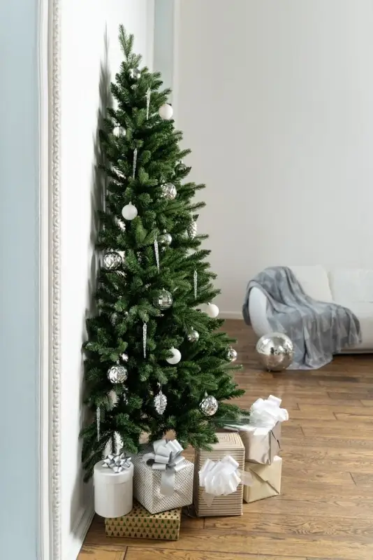 Искусственная ель пристенная Fuzzy Half, 180 см Искусственная ель пристенная Fuzzy Half, 180 см