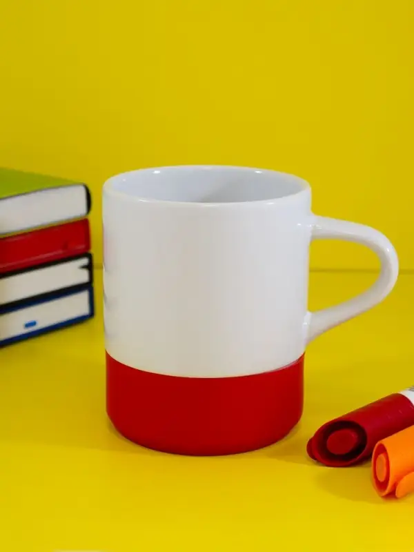 Кружка с силиконовой подставкой Protege, красная Кружка с силиконовой подставкой Protege, красная