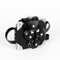 Подарочный набор 4 в 1: фляжка 900 мл, 3 складных стакана по 70 мл, в чехле Подарочный набор 4 в 1: фляжка 900 мл, 3 складных стакана по 70 мл, в чехле