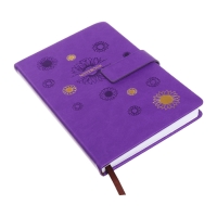 Ежедневник недатированный, А5, 140л, клетка, обл.кожзам, с хлястиком, Цветы, фиолетовый Ежедневник недатированный, А5, 140л, клетка, обл.кожзам, с хлястиком, Цветы, фиолетовый