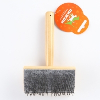 Щётка - пуходёрка деревянная жёсткая для «Кавказца», основание 110 х 58 мм Щётка - пуходёрка деревянная жёсткая для «Кавказца», основание 110 х 58 мм