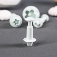 Набор плунжеров кондитерских Доляна &laquo;Ромашка&raquo;, 4 шт, d=3,3/2,4/2,1/2 см