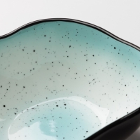 Салатник керамический неровный край «Синяя», 600 мл, 17 см, цвет синий Салатник керамический неровный край «Синяя», 600 мл, 17 см, цвет синий