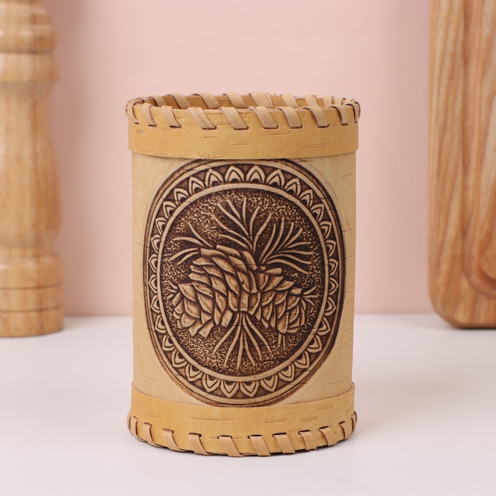 Туес &laquo;Шишки&raquo;, 8&times;8&times;10 см, береста