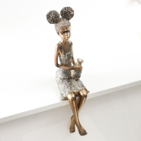 Сувенир полистоун "Девочка с кудрявыми хвостиками, с кувшином" под бронзу 14,5х8,5х34,5 см Сувенир полистоун "Девочка с кудрявыми хвостиками, с кувшином" под бронзу 14,5х8,5х34,5 см