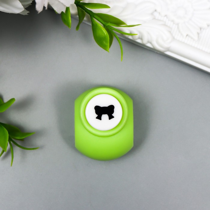 Набор фигурных дыроколов в сундучке, 10 шт МИКС Набор фигурных дыроколов в сундучке, 10 шт МИКС