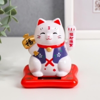 Маятник пластик от солнечной батареи "Кот Манэки-нэко в жилетке" МИКС 9х7,5х7 см Маятник пластик от солнечной батареи "Кот Манэки-нэко в жилетке" МИКС 9х7,5х7 см