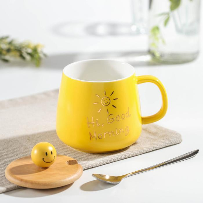 Кружка керамическая &laquo;Смайл&raquo;, 350 мл, с деревянной крышкой и ложкой, цвет и рисунок МИКС