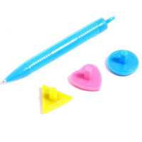 Доска магнитная с цветной крошкой, 3 штампика в комплекте, цвета МИКС Доска магнитная с цветной крошкой, 3 штампика в комплекте, цвета МИКС