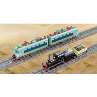 Конструктор ЖД &laquo;Военный паровоз&raquo;, работает от батареек, 379 деталей