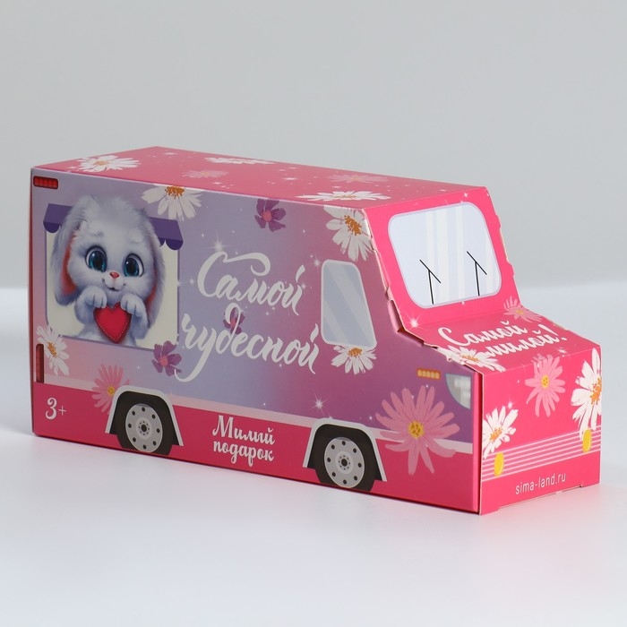 Подарочный набор 11 предметов в машине «Самой чудесной» Подарочный набор 11 предметов в машине «Самой чудесной»