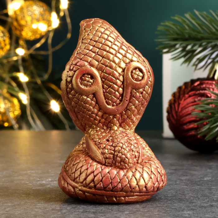 Новый год. Символ 2025. Фигура "Змея Кобра малая" бордовый с позолотой, 6х4х4см