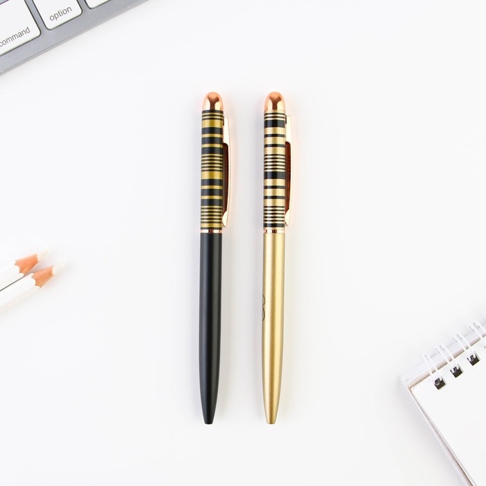 Подарочный набор &laquo;Лучшему учителю&raquo;: ежедневник А5, 80 листов и 2 шт ручки (шариковые, 1 мм, синяя,красная паста)