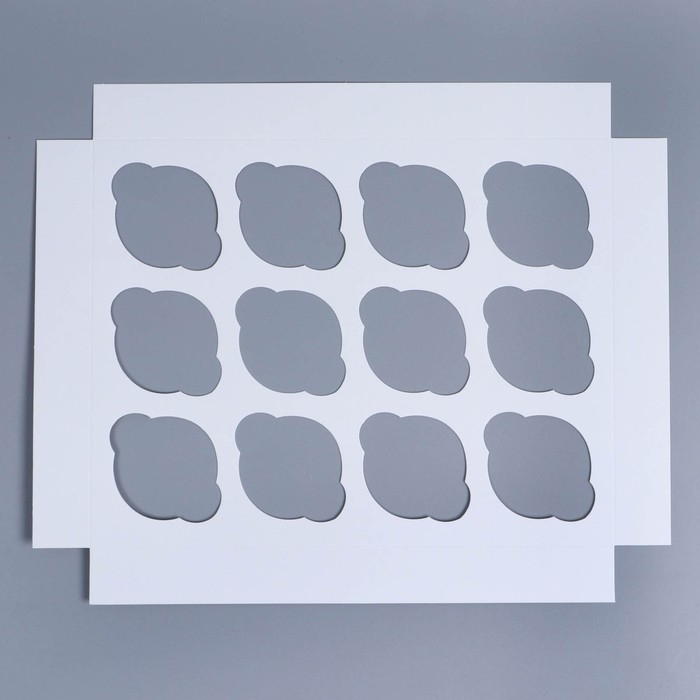 Коробка складная на 12 капкейков с окном &laquo;Новогодняя посылка&raquo;, 32,8 х 25,6 х 10 см, Новый год