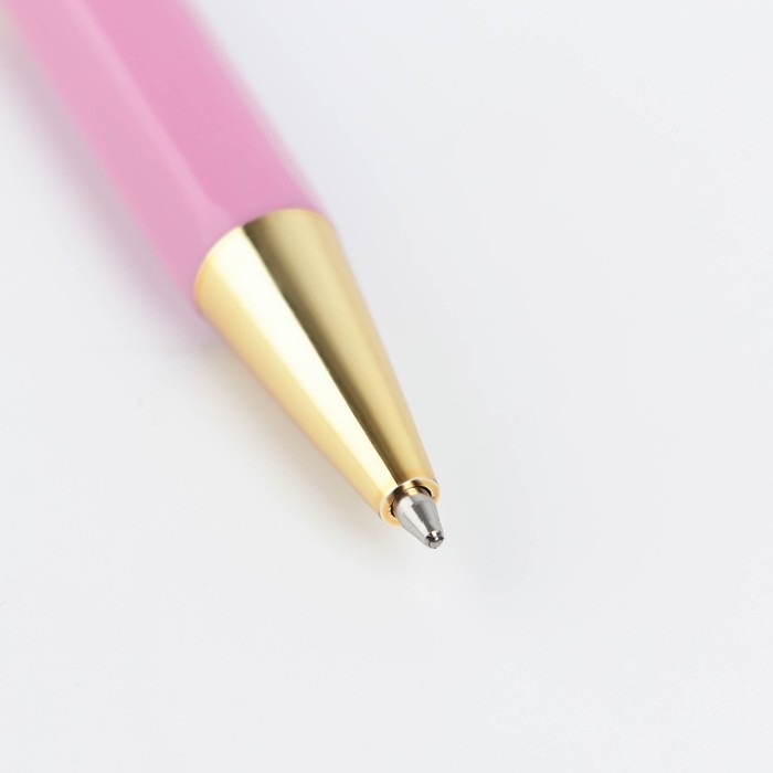 Ручка шариковая синяя паста 0.7 мм «8 марта» пластик с тиснением на корпусе Ручка шариковая синяя паста 0.7 мм «8 марта» пластик с тиснением на корпусе