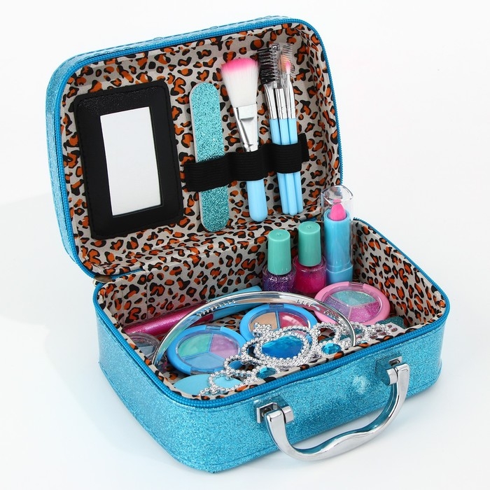 Набор детской косметики в чемодане «Сказка», тени, блески для губ, глиттер, лаки для ногтей, наклейки, пилочка, кисти, косметичка, корона Набор детской косметики в чемодане «Сказка», тени, блески для губ, глиттер, лаки для ногтей, наклейки, пилочка, кисти, косметичка, корона