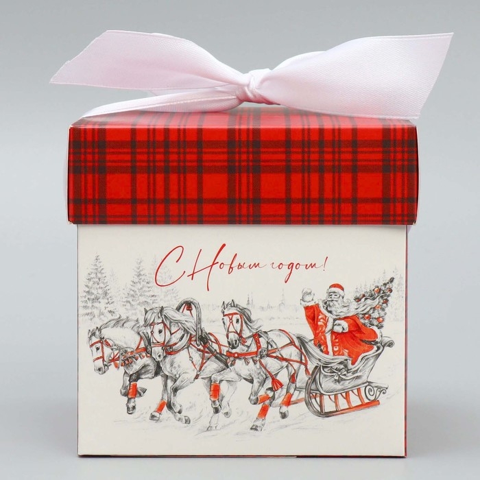 Коробка подарочная новогодняя складная &laquo;Тройка&raquo;, 10 х 10х 10 см, Новый год