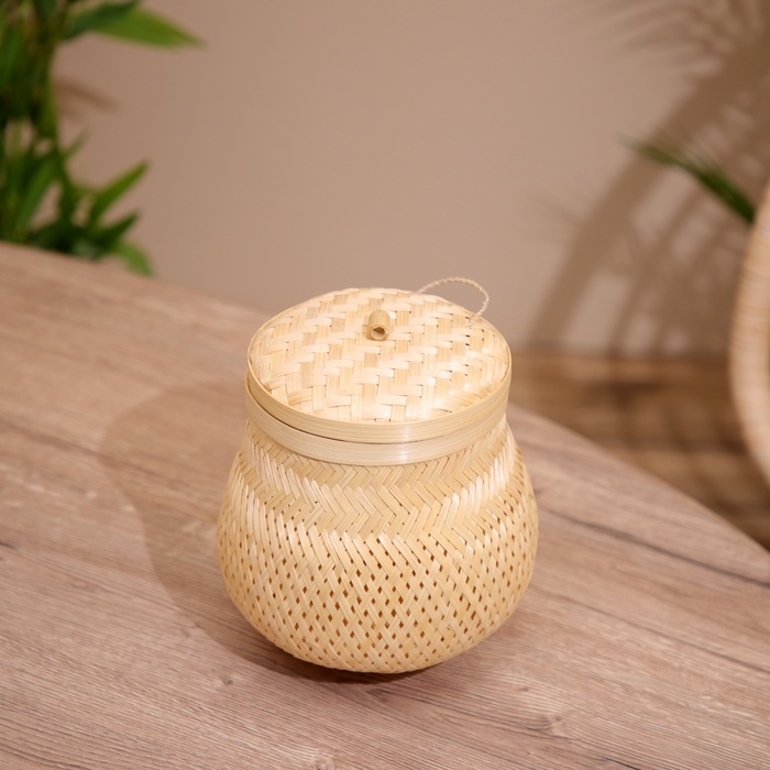 Корзинка с крышкой плетёная, из бамбука 20х20х22 см