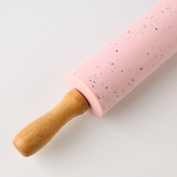 Скалка LOVE, 30×4.3 см, рабочая часть 17 см, цвет розовый Скалка LOVE, 30×4.3 см, рабочая часть 17 см, цвет розовый