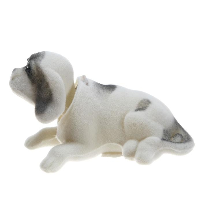 Собака на панель авто, качающая головой, малая, белый окрас Собака на панель авто, качающая головой, малая, белый окрас