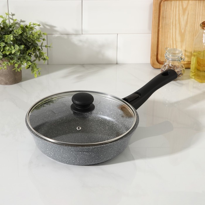 Сковорода Доляна &laquo;Марбл&raquo;, d=24 см, стеклянная крышка, съёмная ручка, антипригарное покрытие