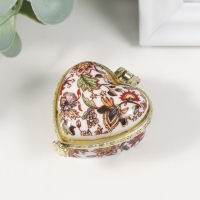 Шкатулка керамика сердце "Цветник" 4,1х4,2х2,4 см Шкатулка керамика сердце "Цветник" 4,1х4,2х2,4 см