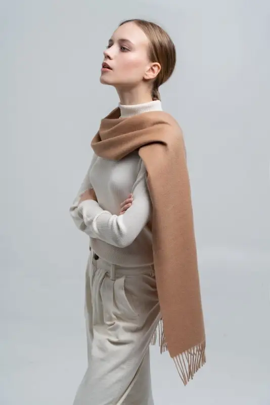 Шарф Noble, бежевый Шарф Noble, бежевый