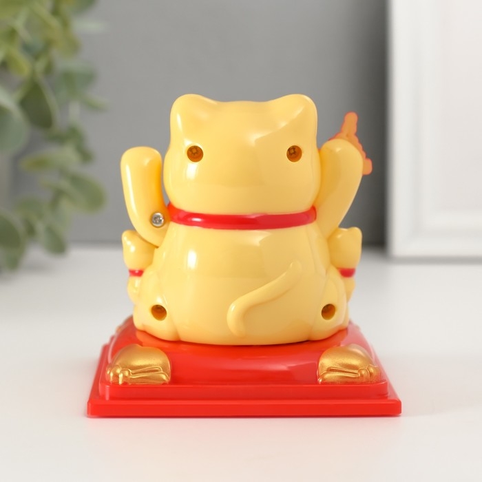 Маятник пластик Маятник пластик "Жёлтый Манэки-нэко с котятами и золотом" 8х8х8,2 см