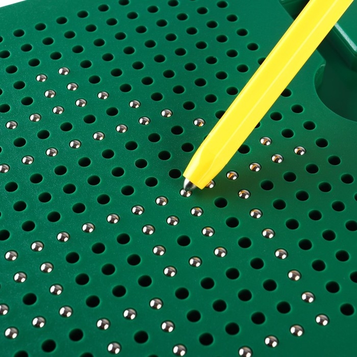 Планшет обучающий «Магнитное рисование: Ми-ми-мишки», 380 отверстий, цвет зелёный Планшет обучающий «Магнитное рисование: Ми-ми-мишки», 380 отверстий, цвет зелёный