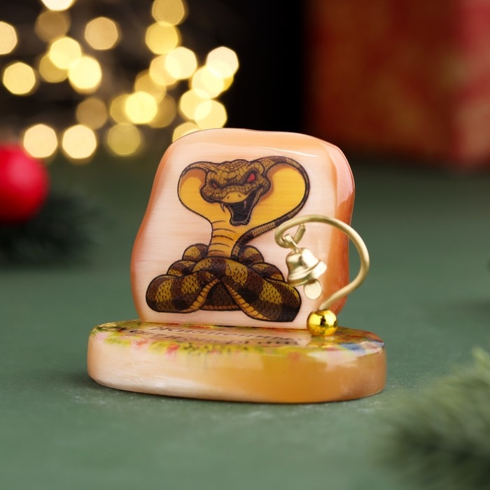 Сувенир Сувенир "Жизненных сил и энергии! 2025", с колокольчиком, селенит, 6х6х4,5 см