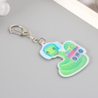 Брелок акрил "Змей в наушниках с магнитофоном" 6х4,3 см Брелок акрил "Змей в наушниках с магнитофоном" 6х4,3 см