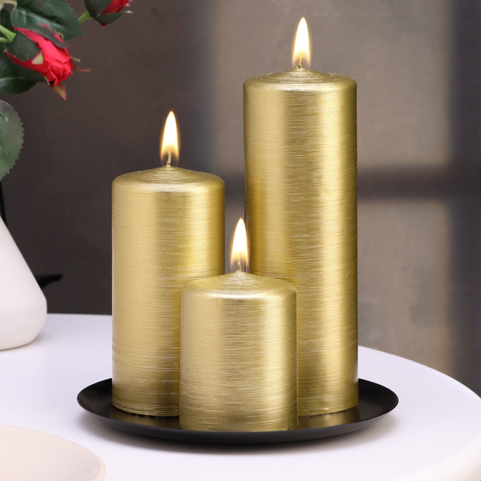 Набор свечей-цилиндров на подставке Набор свечей-цилиндров на подставке "Интерьерный", 3 шт, золотой