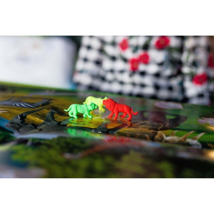 Активити-книга с наклейками и растущими игрушками &laquo;Животные планеты&raquo;, 12 стр.