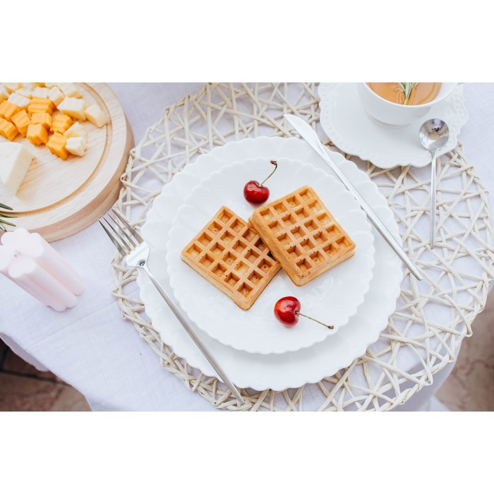 Тарелка фарфоровая обеденная Magistro &laquo;Цветок&raquo;, d=25 см, цвет белый