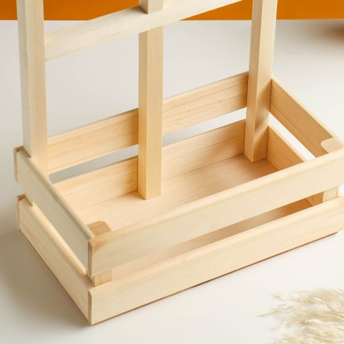 Кашпо деревянное 24,5&times;13,5&times;9/30 см "Букет под окном", с ручкой, натуральный