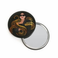 Зеркало карманное новогоднее &laquo;Новый год: Девушка&raquo;, диам.7 см