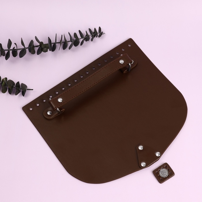 Крышка-клапан для сумки, с ручкой, на магнитной кнопке, 23 &times; 21 см, цвет коричневый/серебряный