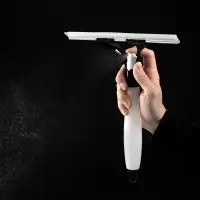 Водосгон с распылителем PolishUp, черный Водосгон с распылителем PolishUp, черный