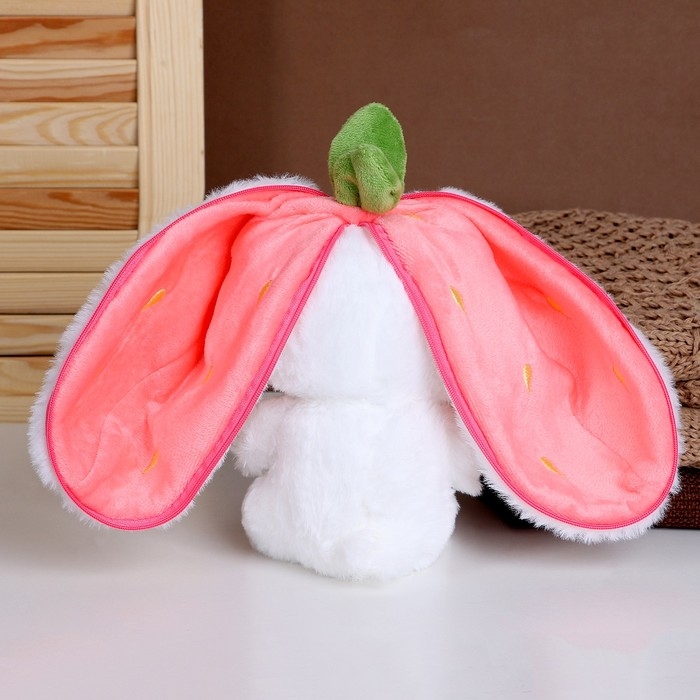 Мягкая игрушка &laquo;Зайка-клубника&raquo;, 20 см