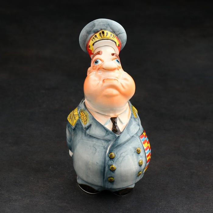 Набор фарфоровый: штоф &laquo;Генерал&raquo;, 0.5 л + 3 рюмки, гильза