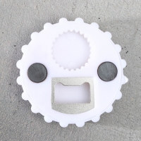 Машинка для стрижки волос, 3 насадки, подарочный набор &laquo;Неприкасаемый запас&raquo;, 9 х 18 см.