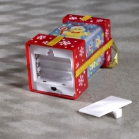 Светодиодная фигура «Красный подарок с пряником» 6.3 × 11.5 × 6.3 см, пластик, батарейки АААх3 (не в комплекте), эффект пламени Светодиодная фигура «Красный подарок с пряником» 6.3 × 11.5 × 6.3 см, пластик, батарейки АААх3 (не в комплекте), эффект пламени