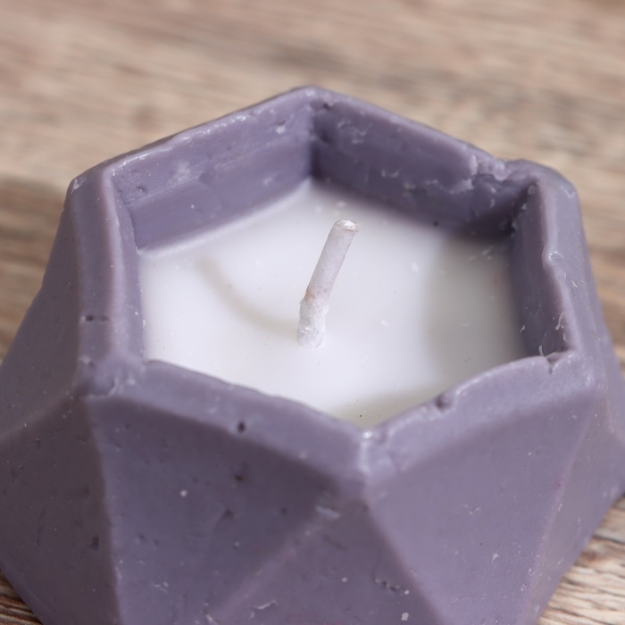 Свеча шестиугольная 6х6х3 см, соевый воск Свеча шестиугольная 6х6х3 см, соевый воск