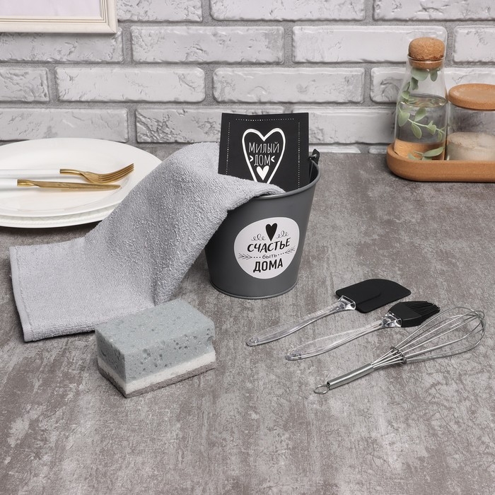 Набор подарочный &laquo;Милый дом&raquo;: ведро, полотенце 35х60, лопатка, кисть, венчик,губка