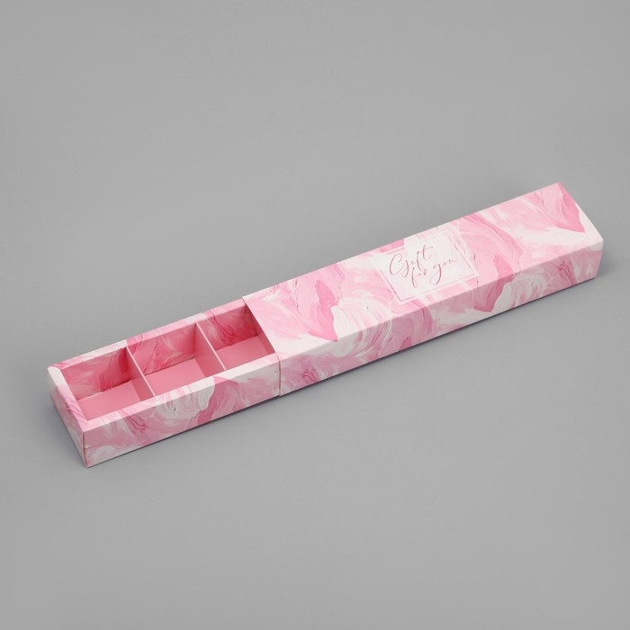 Коробка для конфет, кондитерская упаковка, 5 ячеек, &laquo;Мазки&raquo;, 5 х 21 х 3.3 см